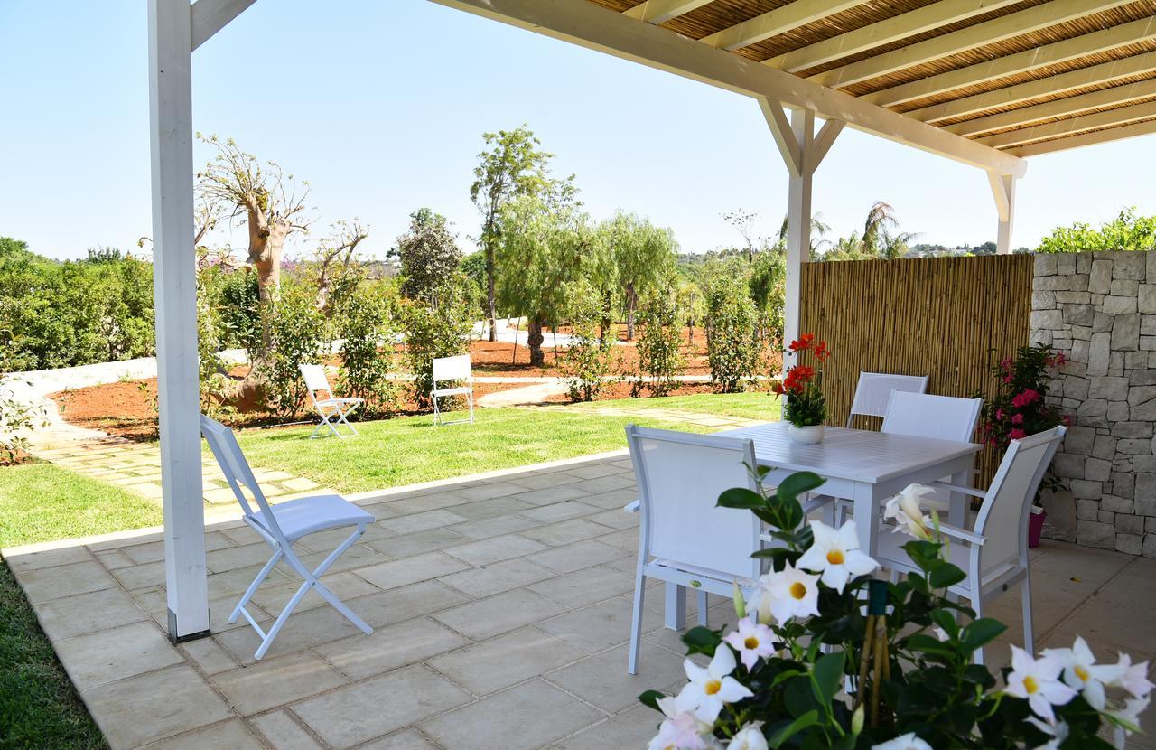 Bed and Breakfast Borgo Fiorito Relais Parabita Esterno foto