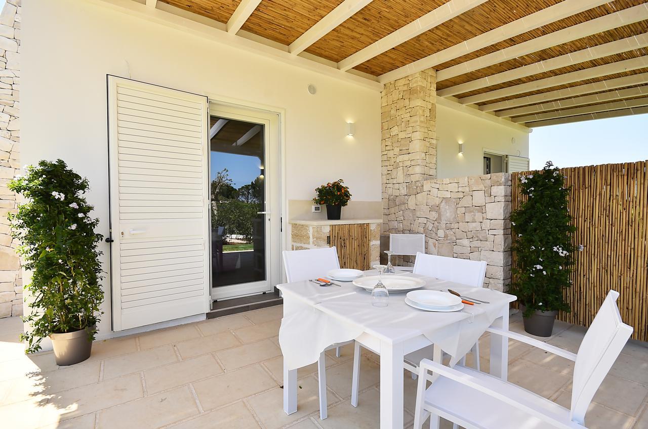 Bed and Breakfast Borgo Fiorito Relais Parabita Esterno foto