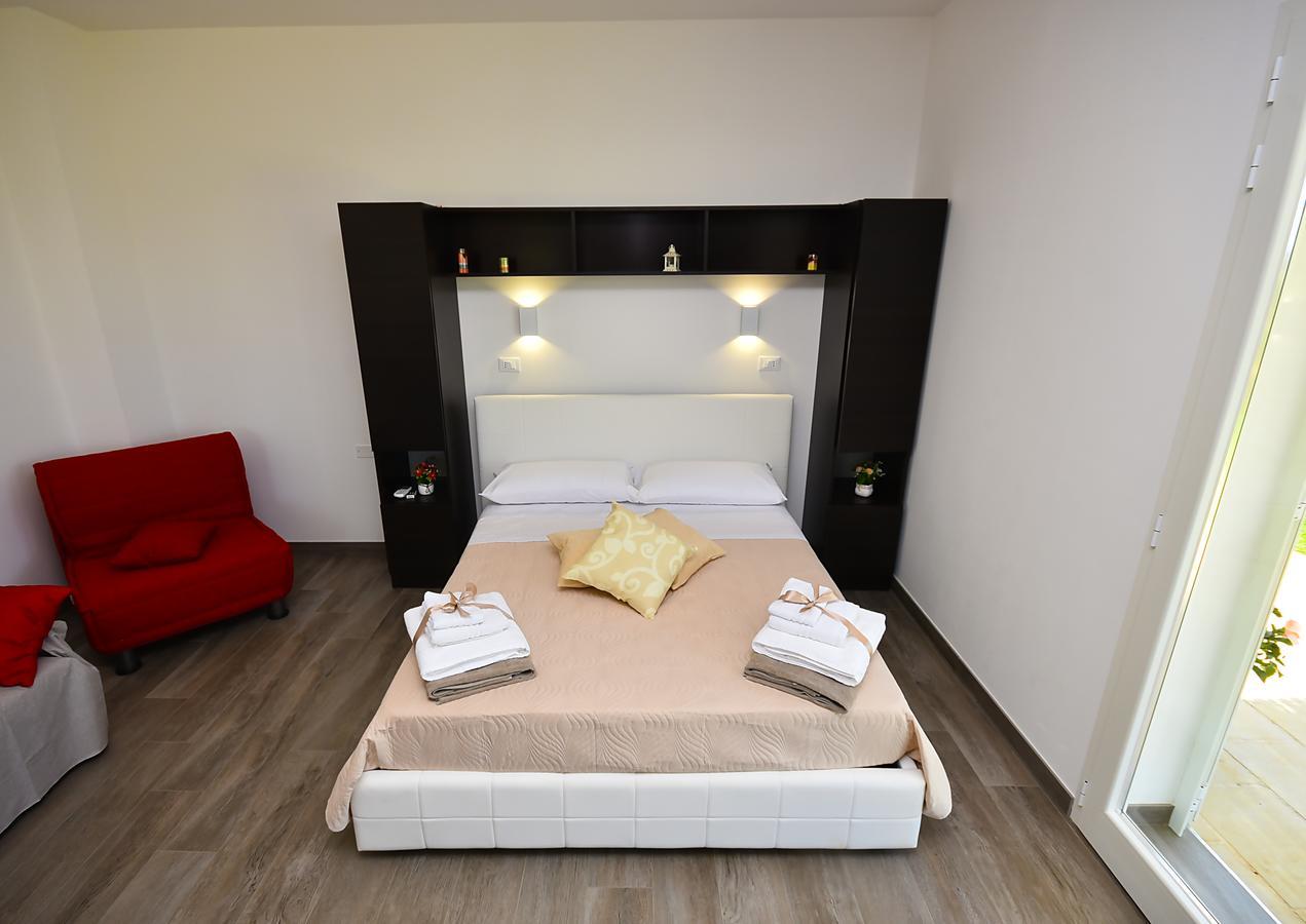 Bed and Breakfast Borgo Fiorito Relais Parabita Esterno foto