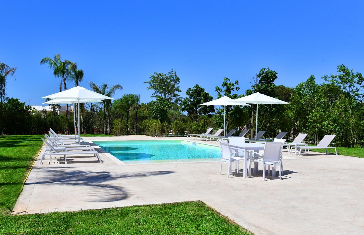 Bed and Breakfast Borgo Fiorito Relais Parabita Esterno foto