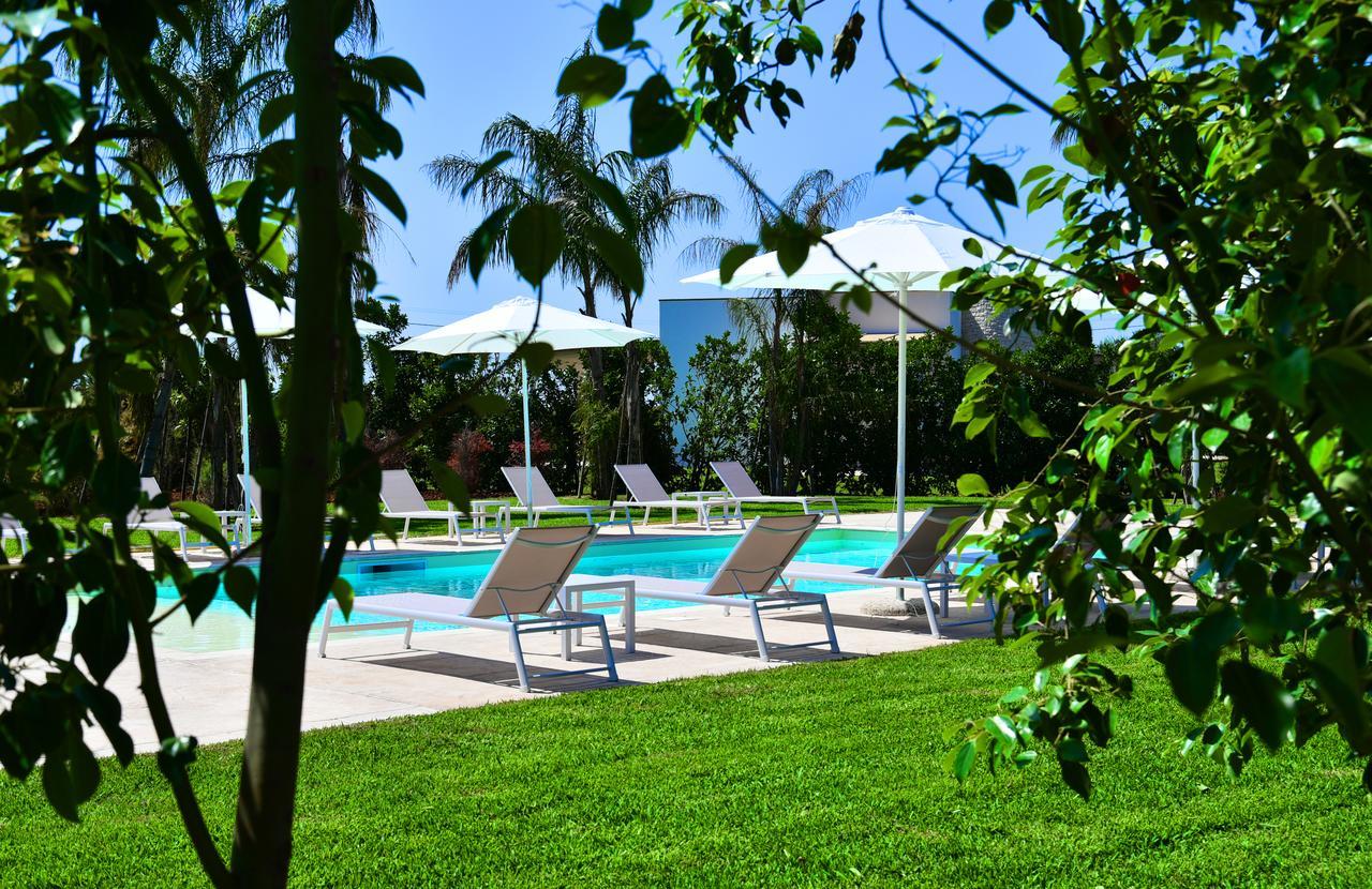Bed and Breakfast Borgo Fiorito Relais Parabita Esterno foto