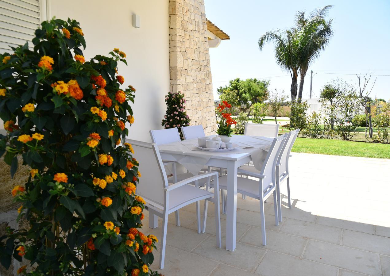 Bed and Breakfast Borgo Fiorito Relais Parabita Esterno foto