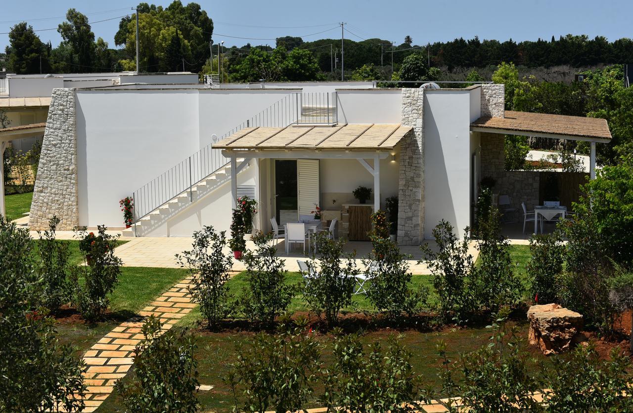 Bed and Breakfast Borgo Fiorito Relais Parabita Esterno foto