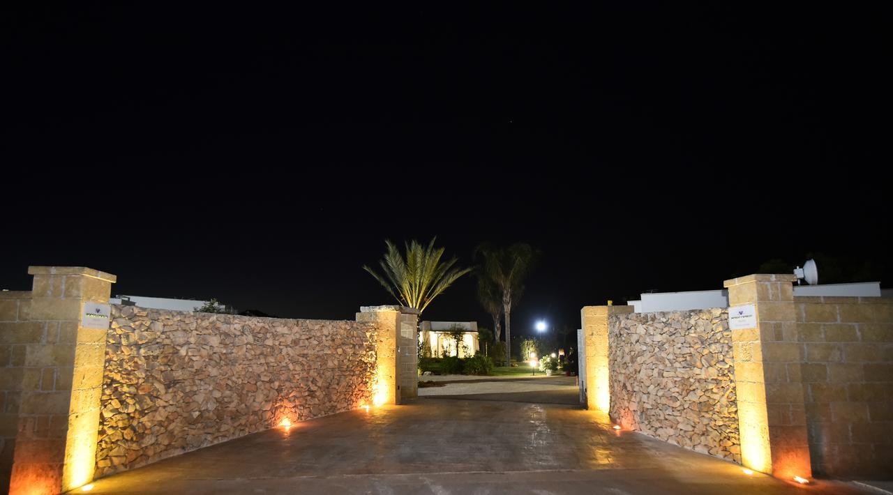 Bed and Breakfast Borgo Fiorito Relais Parabita Esterno foto